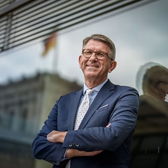 Kulturstaatsminister Wolfram Weimer: Europa sei gefordert, die «Fackel der Aufklärung leuchten zu lassen». (Archivbild) / Foto: Michael Kappeler/dpa