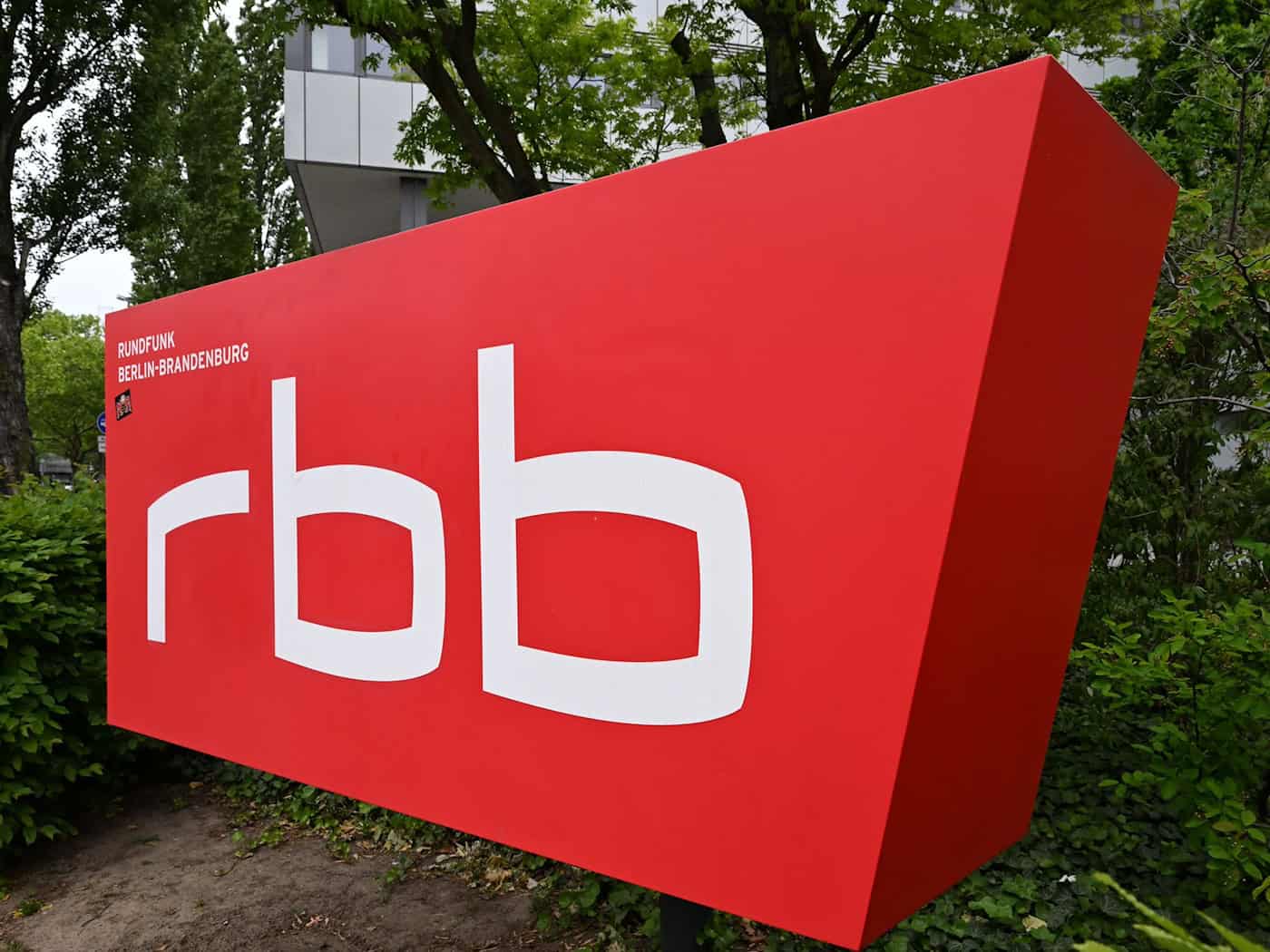 Im Fernsehen gibt es bald mehr Regionales vom RBB. (Symbolbild) / Foto: Soeren Stache/dpa