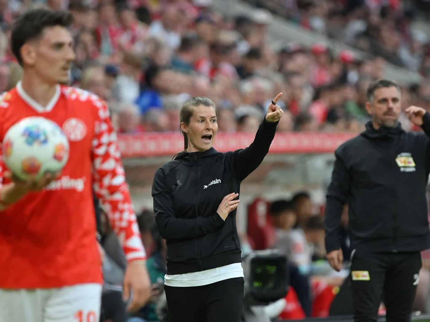 Union-Trainerin Marie-Louise Eta schrieb mit ihrem Sieg gegen Mainz deutsche Fußball-Geschichte. / Foto: Torsten Silz/dpa