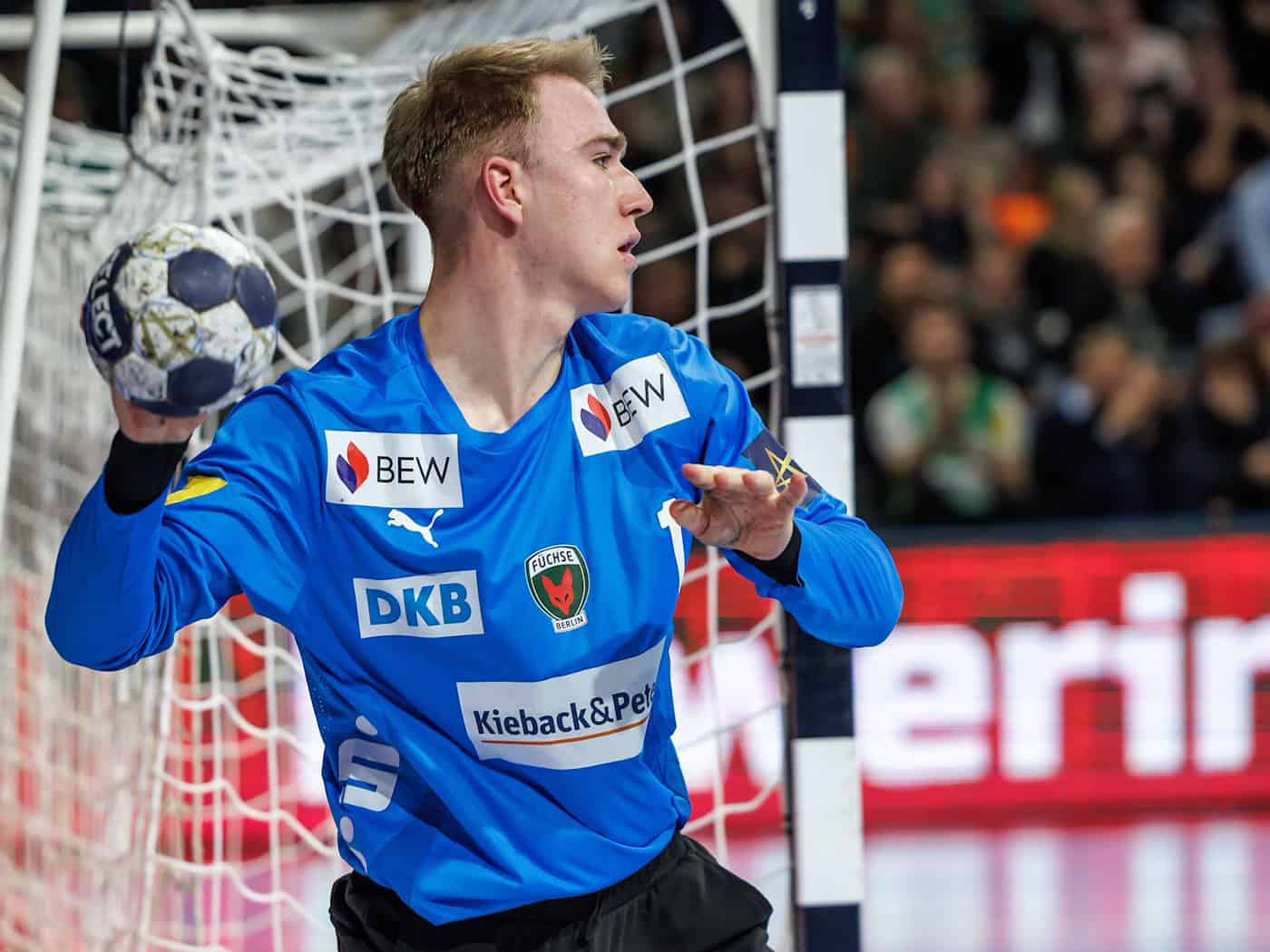 Mit 16 Paraden rettete Keeper Lasse Ludwig zumindest einen Punkt gegen Hannover (Archivbild) / Foto: Andreas Gora/dpa
