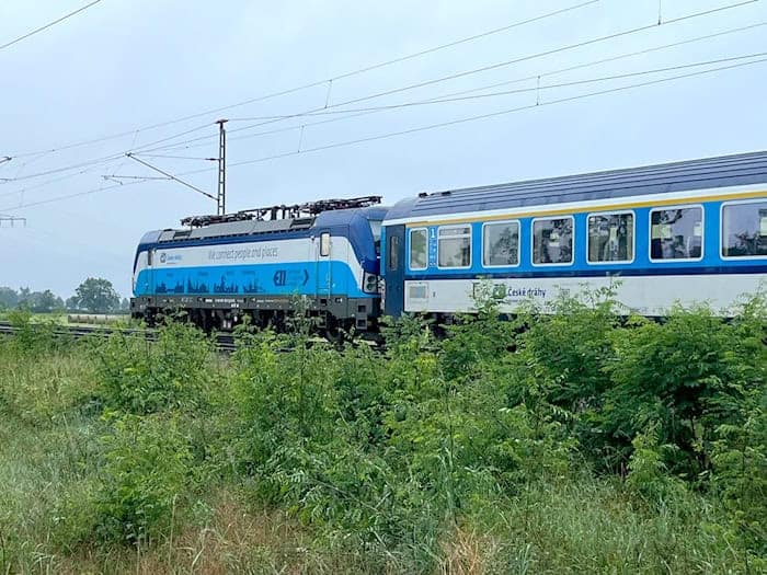 Den Zug für die neue Direktverbindung stellt die Tschechische Bahn ČD. (Archivbild) / Foto: Andreas Richter/dpa