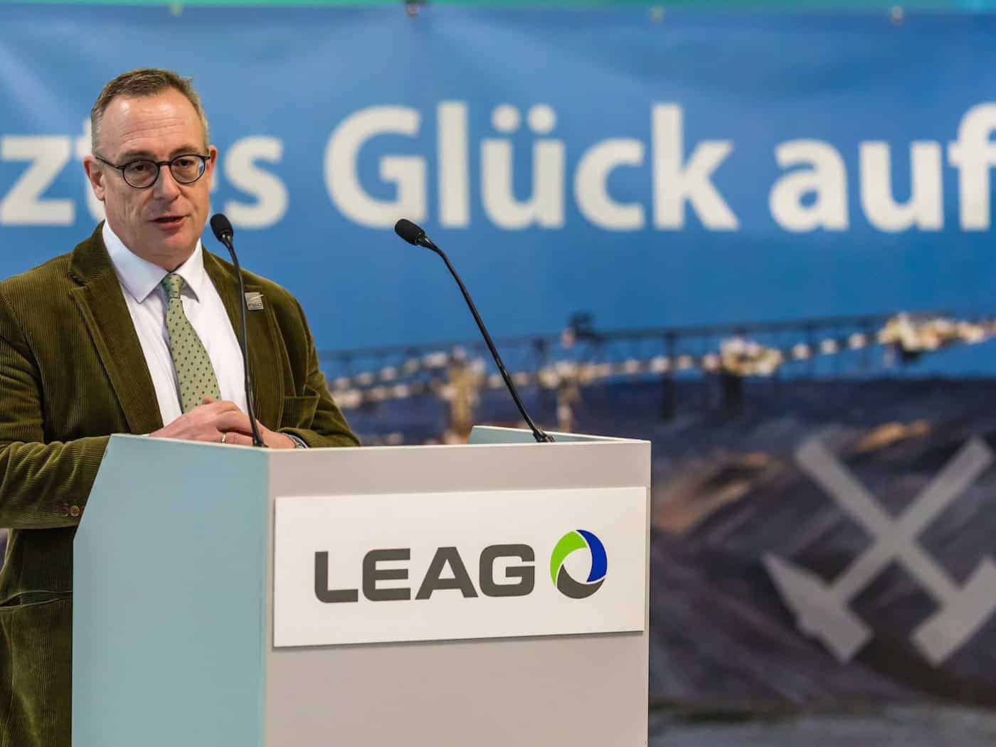 Weniger Chancen für den Osten beim Bau neuer Gaskraftwerke? Der Leag-Vorstandsvorsitzende Adi Roesch will den Wettbewerb annehmen und weiter für Kraftwerke in der Lausitz kämpfen. (Archivbild) / Foto: Frank Hammerschmidt/dpa