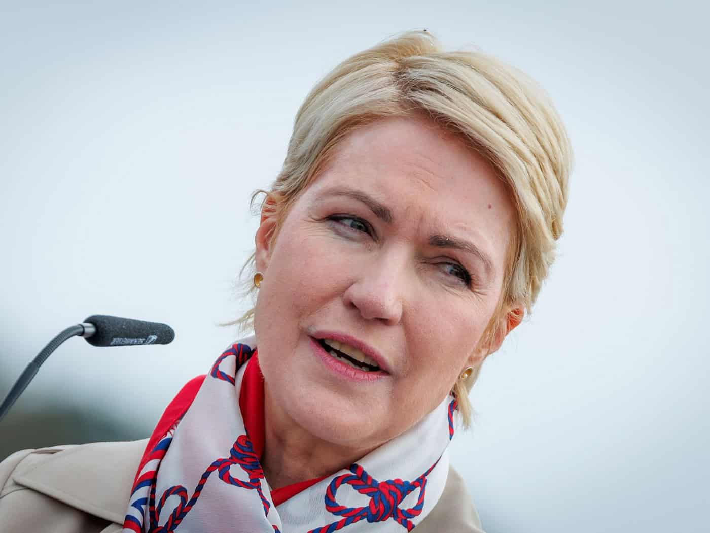 Schwesig fordert Entlastungen für Bürger und Betriebe. (Archivbild) / Foto: Jens Büttner/dpa