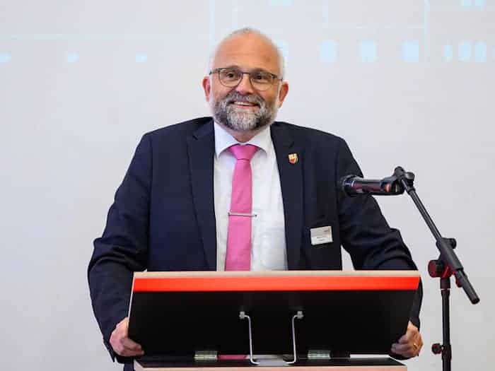 Daniel Kurth von der SPD ist bisher Landrat im Kreis Barnim. (Archivbild) / Foto: Patrick Pleul/dpa