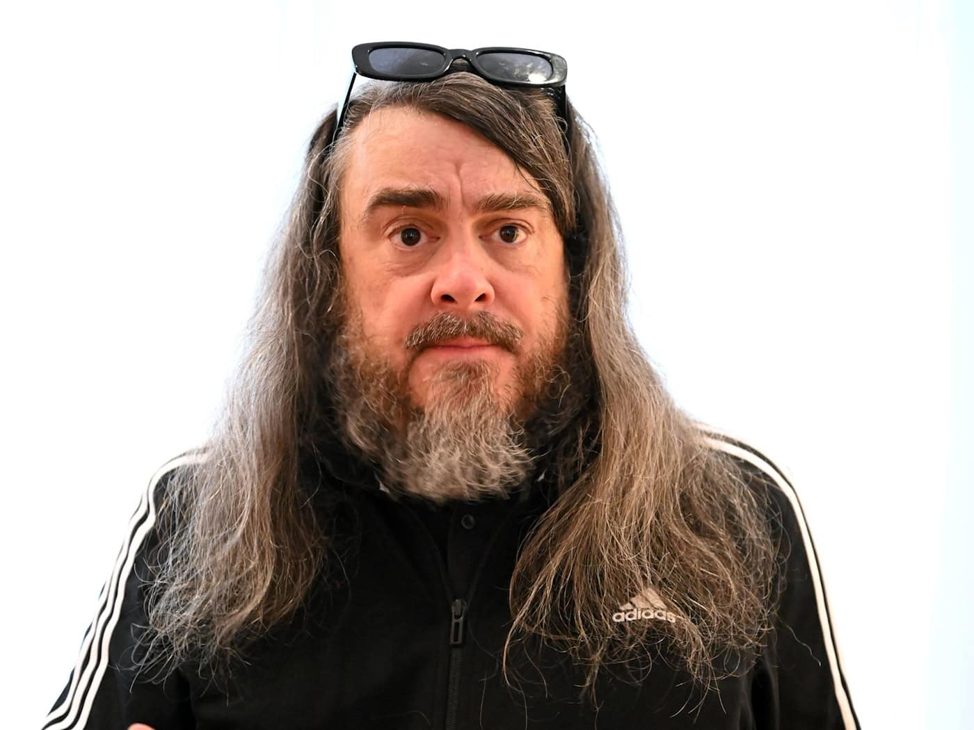 Der Künstler Jonathan Meese trauert um seiner Mutter. (Archivbild) / Foto: Martin Schutt/dpa