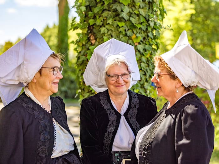 Ostersängerinnen aus der Lausitz erhalten «Tracht des Jahres» in Lübbenau