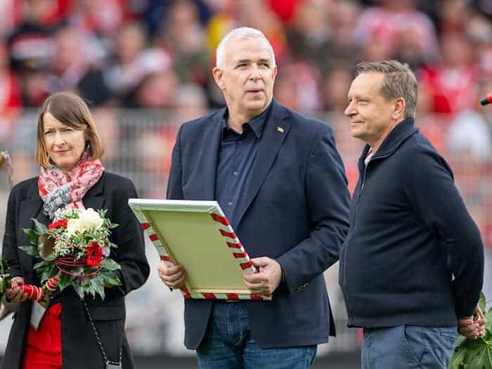 Union-Präsident Dirk Zingler und Geschäftsfüher Horst Heldt stehen im Stadion. (Archivibild) / Foto: Soeren Stache/dpa