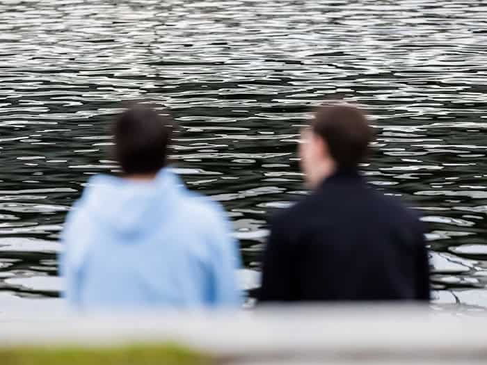 Baden in der Spree ist in der Berliner Innenstadt verboten. (Symbolbild)  / Foto: Christoph Soeder/dpa
