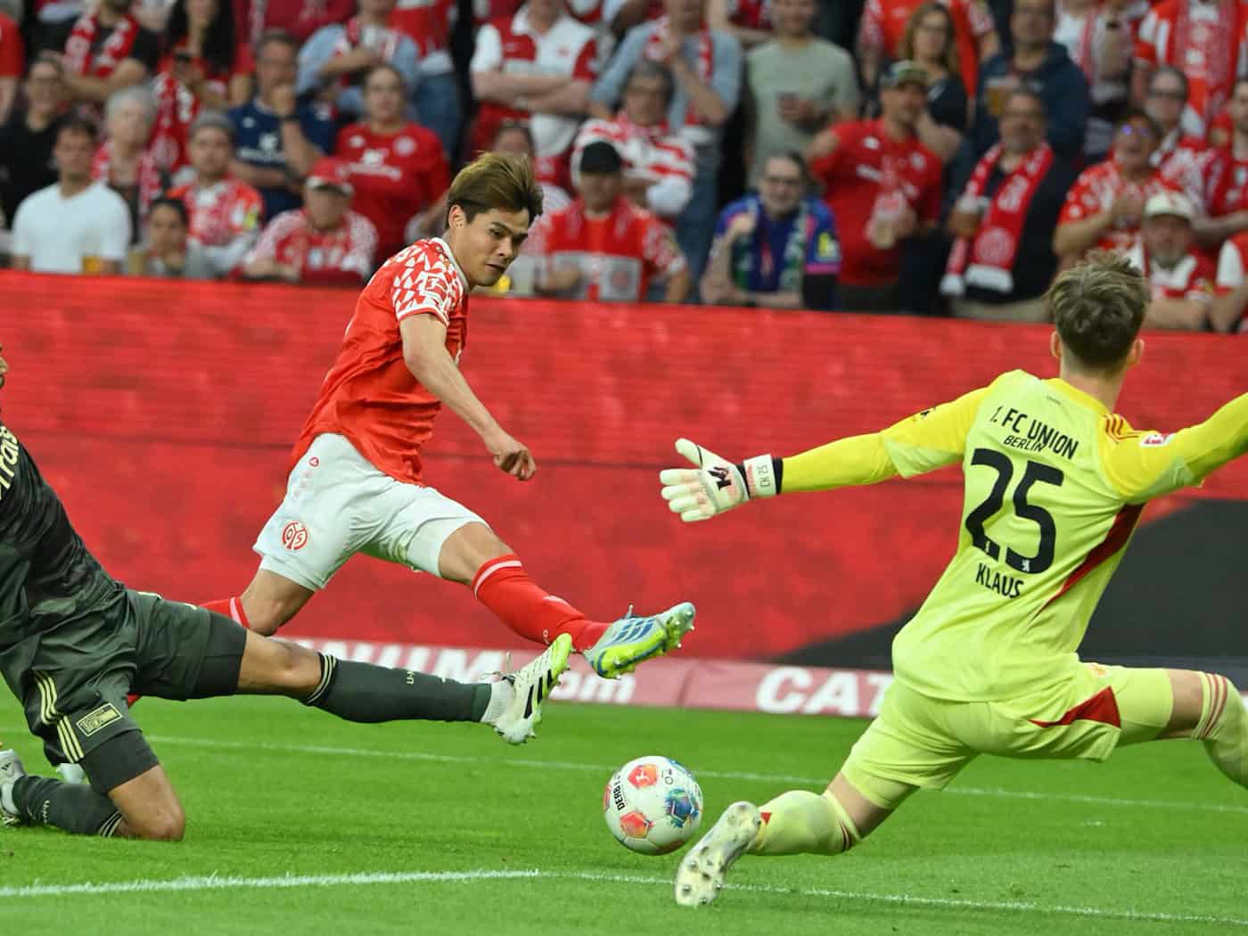Union-Torhüter Carl Klaus konnte in Mainz seinen ersten Bundesliga-Sieg feiern. (Archivbild) / Foto: Torsten Silz/dpa