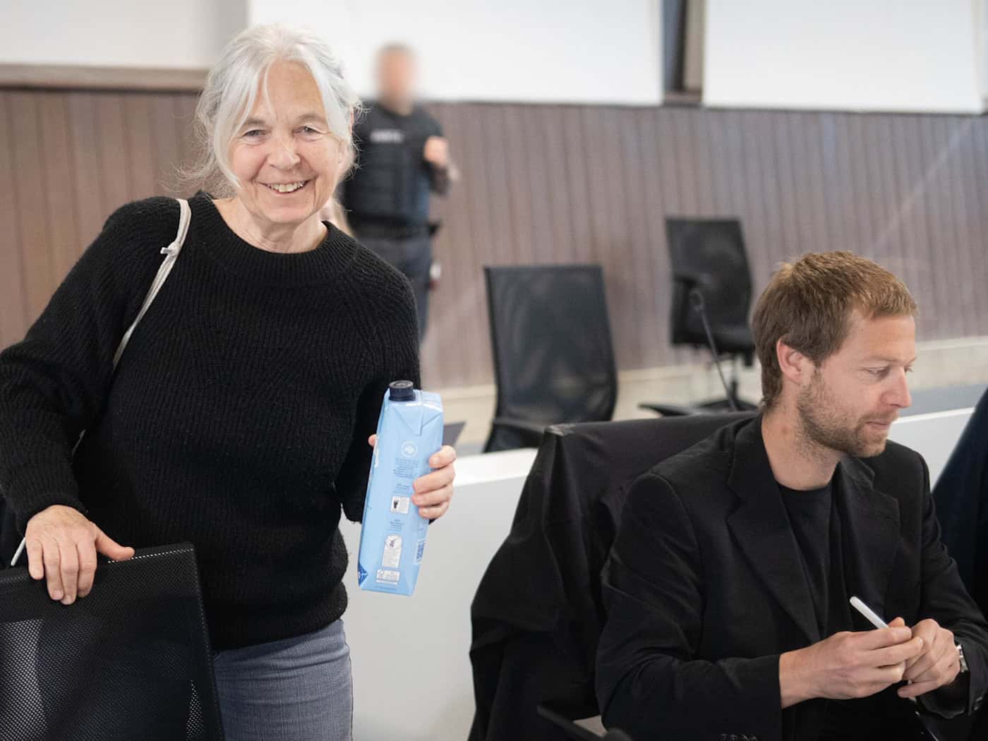 Die Verteidigung bezweifelt die Beweiskraft der DNA-Spuren. / Foto: Sina Schuldt/dpa
