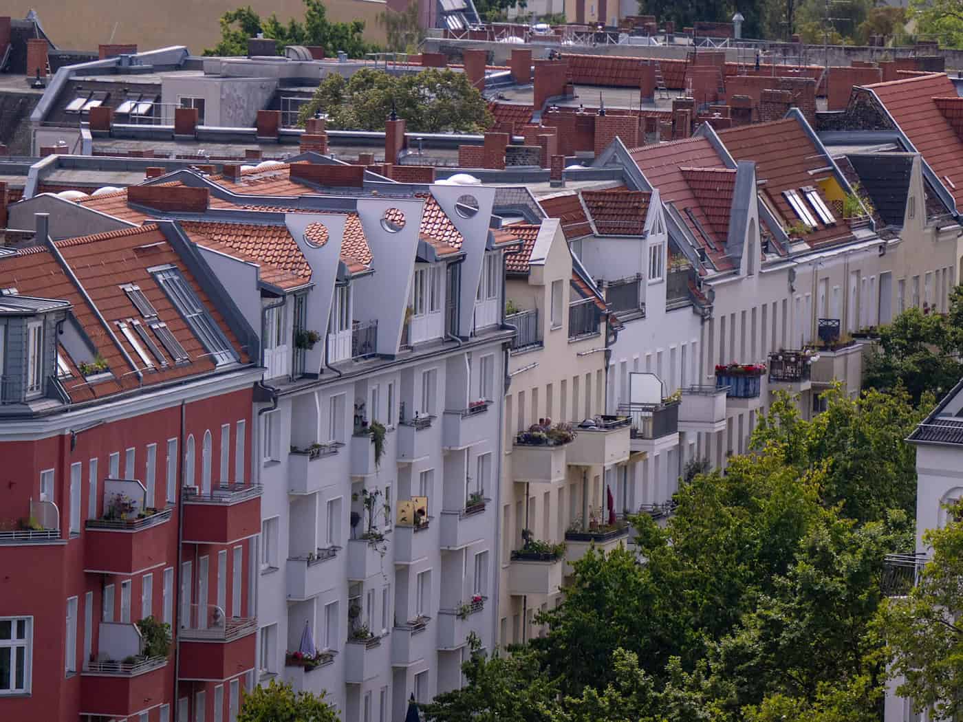 In der Hälfte der Berliner Haushalte leben die Menschen allein. (Symbolbild) / Foto: Monika Skolimowska/dpa
