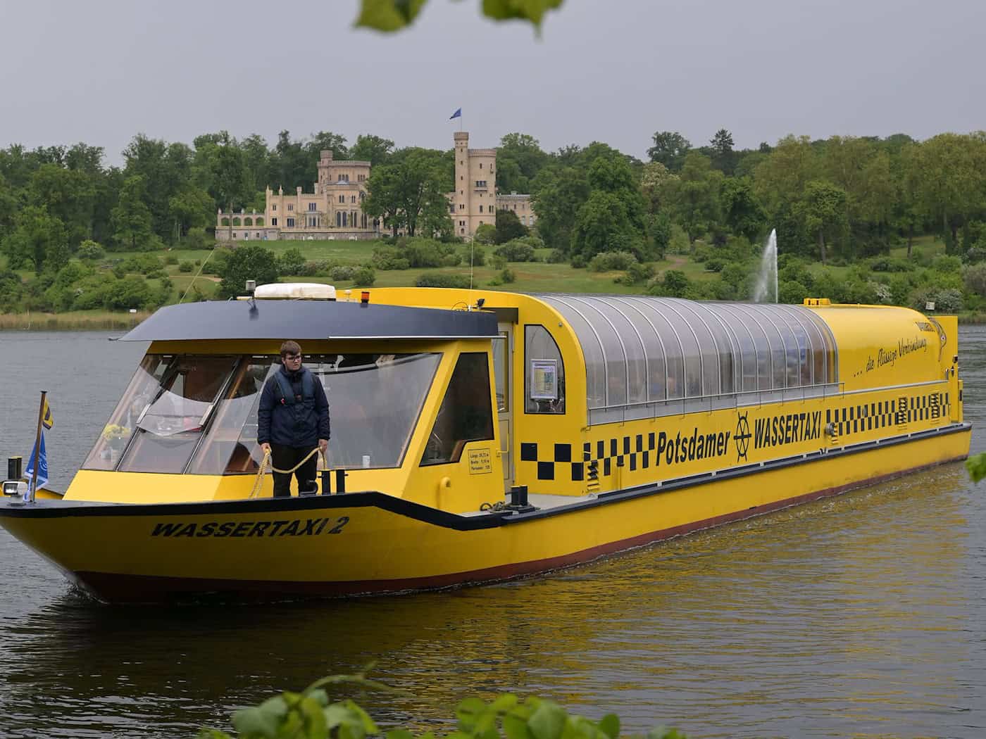 Das Potsdamer Wassertaxi fährt nach einer Pause wieder. / Foto: Michael Bahlo/dpa
