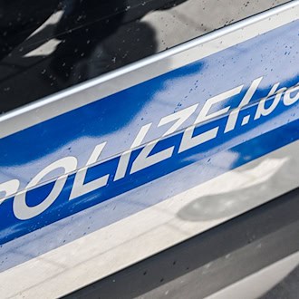 Die Polizei wurde zu einer Neuköllner Bäckerei gerufen. (Symbolbild) / Foto: Jens Kalaene/dpa