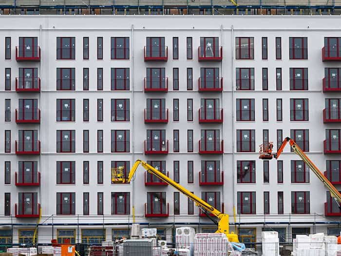 Beim Wohnungsbau geht es in Berlin nur langsam voran. (Archivbild) / Foto: Jens Kalaene/dpa