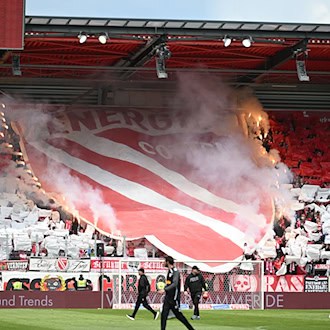 Energie Cottbus ist in die 2. Bundesliga aufgestiegen.  / Foto: Jens Niering/dpa