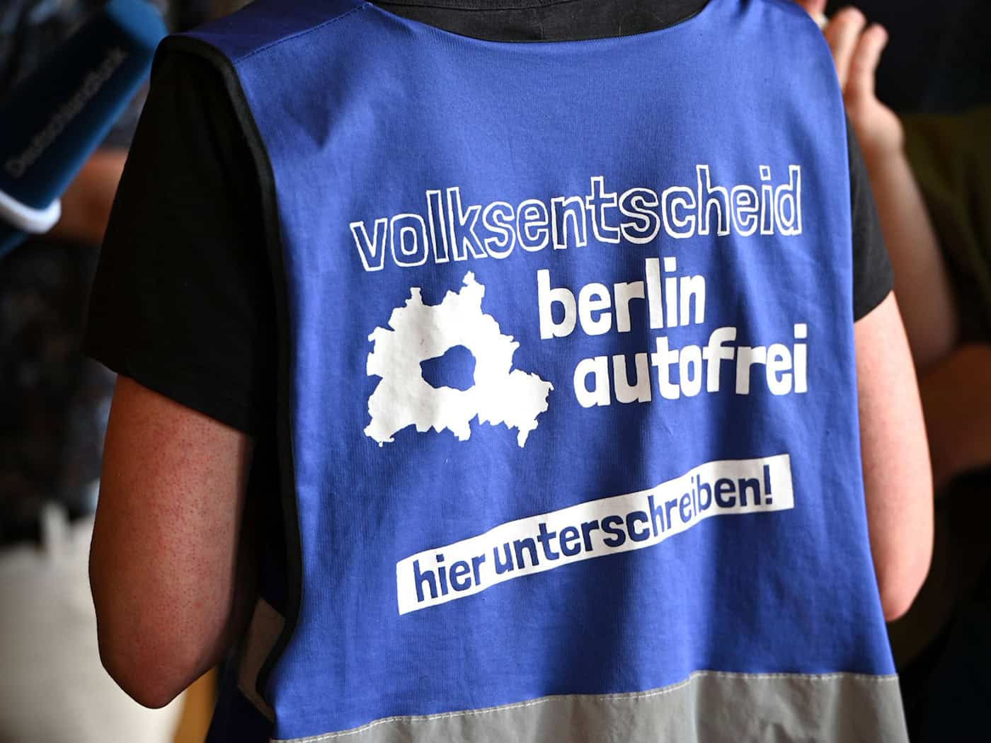 Beim Volksbegehren «Berlin autofrei» sind nach Angaben des Landeswahlamts rund 144.500 Unterschriften zusammengekommen. (Archivbild)  / Foto: Michael Brandt/dpa