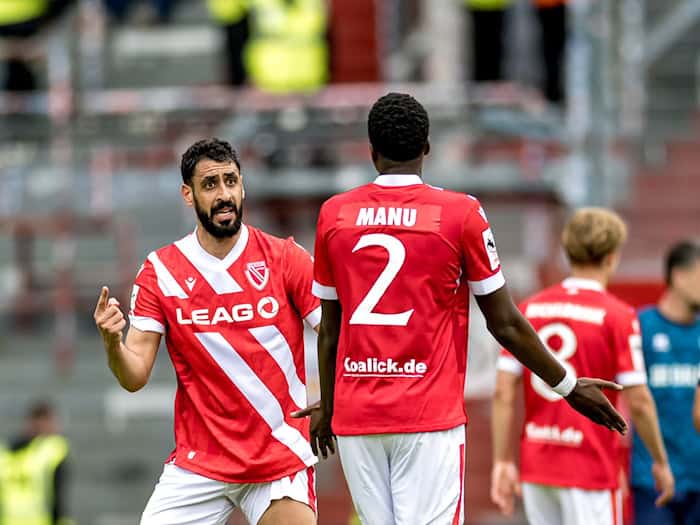 Abwehrspieler King Manu bleibt bei Energie Cottbus