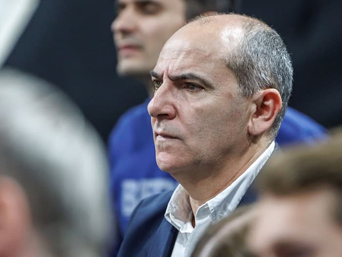 Alba-Sportdirektor Himar Ojeda hat den ersten Neuzugang verpflichtet. (Archivbild) / Foto: Andreas Gora/dpa