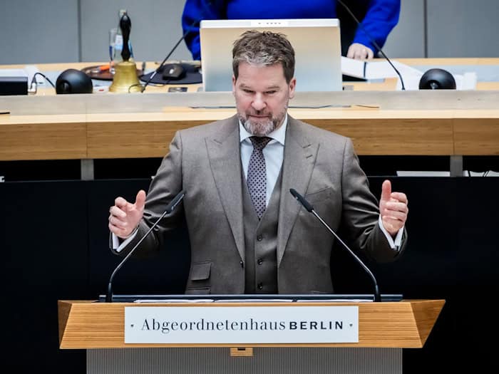 CDU-Fraktionschef Dirk Stettner und die übrigen Abgeordneten seiner Partei reisen zusammen nach Rheinland-Pfalz. / Foto: Christoph Soeder/dpa