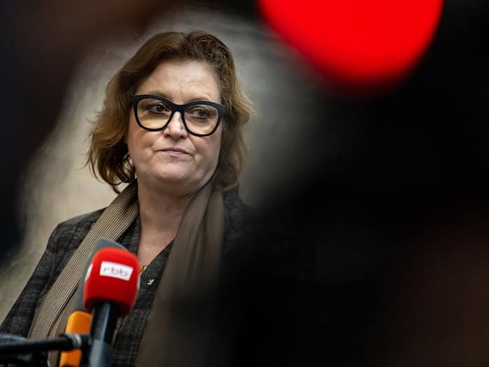 Durch die geplante Reform sollen die Pflegekassen entlastet werden. (Archivbild) / Foto: Fabian Sommer/dpa