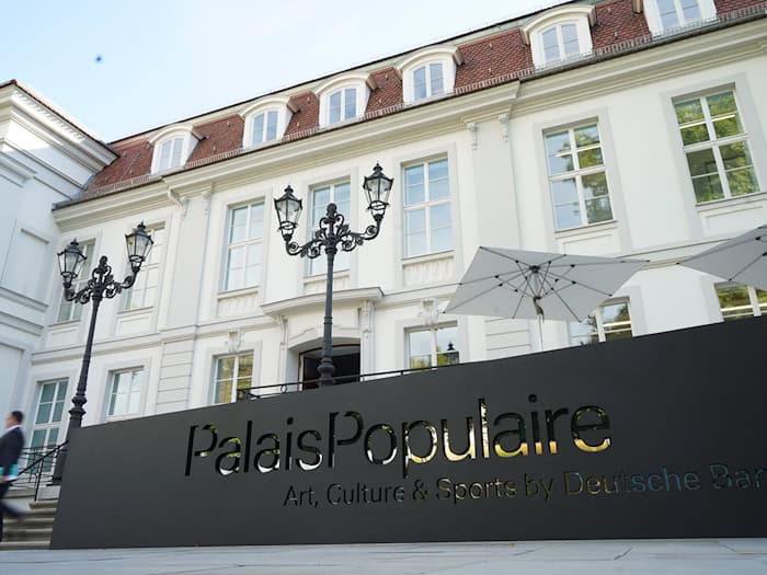 Die Bank hatte das Kunstzentrum im ehemaligen Prinzessinnenpalais am Boulevard Unter den Linden 2018 eröffnet. (Archivbild) / Foto: Jörg Carstensen/dpa