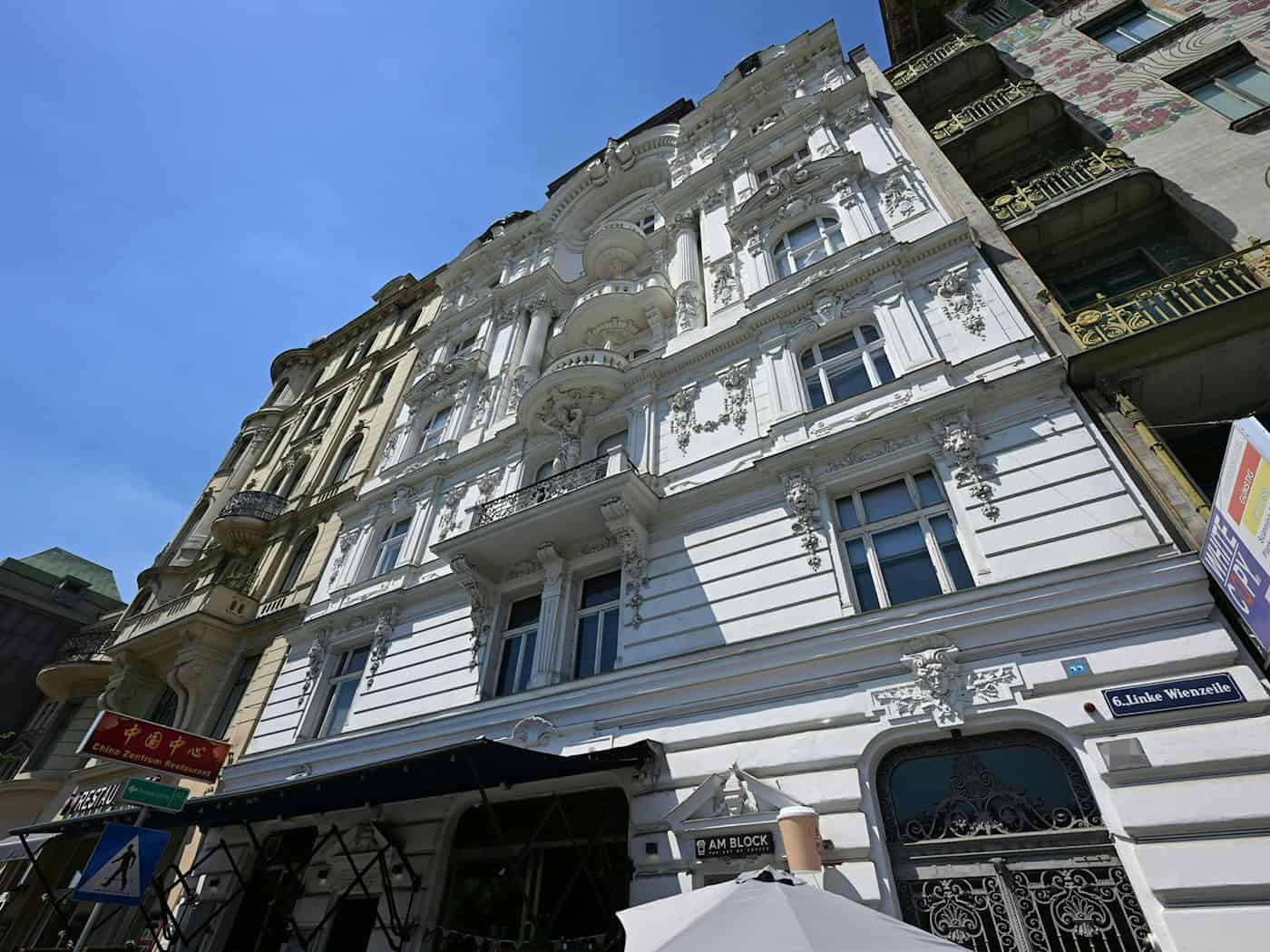 Die Frau wurde von Freunden in ihrer Wohnung tot aufgefunden.  / Foto: Helmut Fohringer/APA/dpa