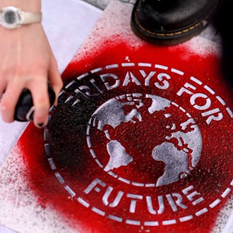 Fridays For Future hat angesichts der Hitzewelle zu einer abendlichen Demonstration in Berlin aufgerufen. (Symbolbild)  / Foto: Ronny Hartmann/dpa-Zentralbild/dpa