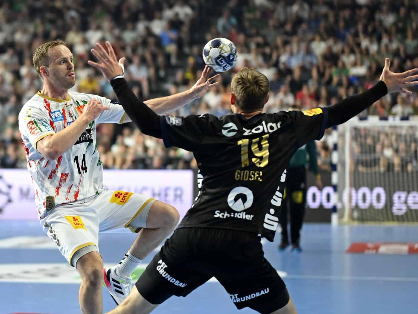 Beim Final Fpur in der Champions League kommt es zwischen Berlin und Magdeburg im Halbfinale zur Neuauflage des Vorjahres-Endspiels. (Archivbild)  / Foto: Marius Becker/dpa