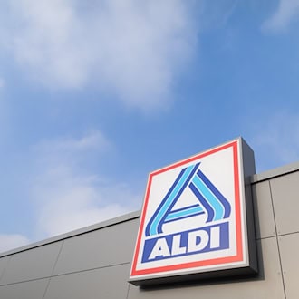 Wer gerebeltes Basilikum der Marke Le Gusto im 15-Gramm-Glas bei Aldi Nord gekauft hat, sollte prüfen, ob die Ware von einem Rückruf betroffen ist. (Archivbild)  / Foto: Rolf Vennenbernd/dpa
