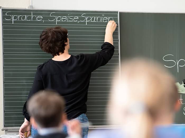 Die Gewerkschaft für Erziehung und Wissenschaft wünscht sich kleinere Klassen. (Symbolbild) / Foto: Sebastian Gollnow/dpa