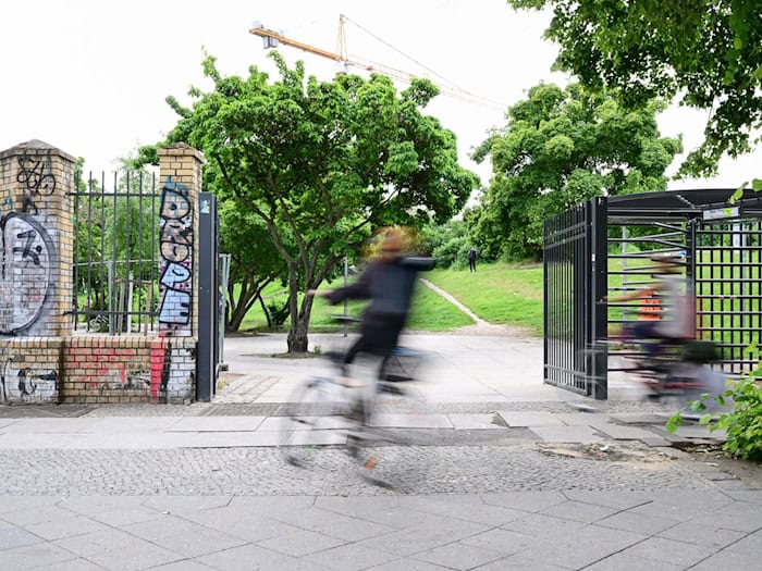 Der Görlitzer Park wurde zuletzt nachts geschlossen.  / Foto: Sebastian Christoph Gollnow/dpa