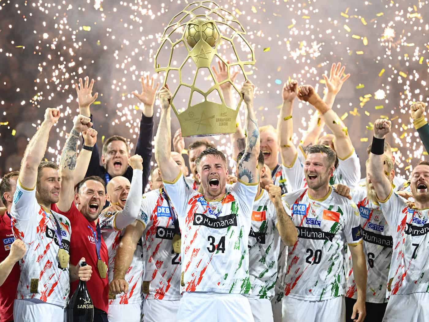 Feierten 2025 den Titel in der Champions League: Die Handballer des SC Magdeburg. (Archivbild) / Foto: Marius Becker/dpa