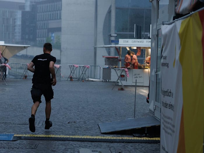 Heftiges Gewitter in Berlin: Feuerwehr bewältigt rund 160 Einsätze, keine größeren Unglücke