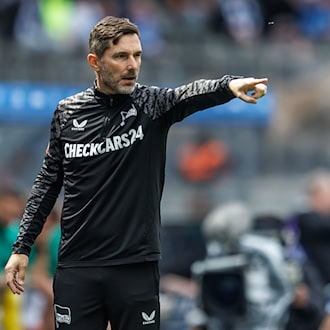 Trainer Stefan Leitl will Hertha BSC im Trainingslager in Kitzbühel zu einem Aufstiegsanwärter formen. (Archivbild) / Foto: Andreas Gora/dpa