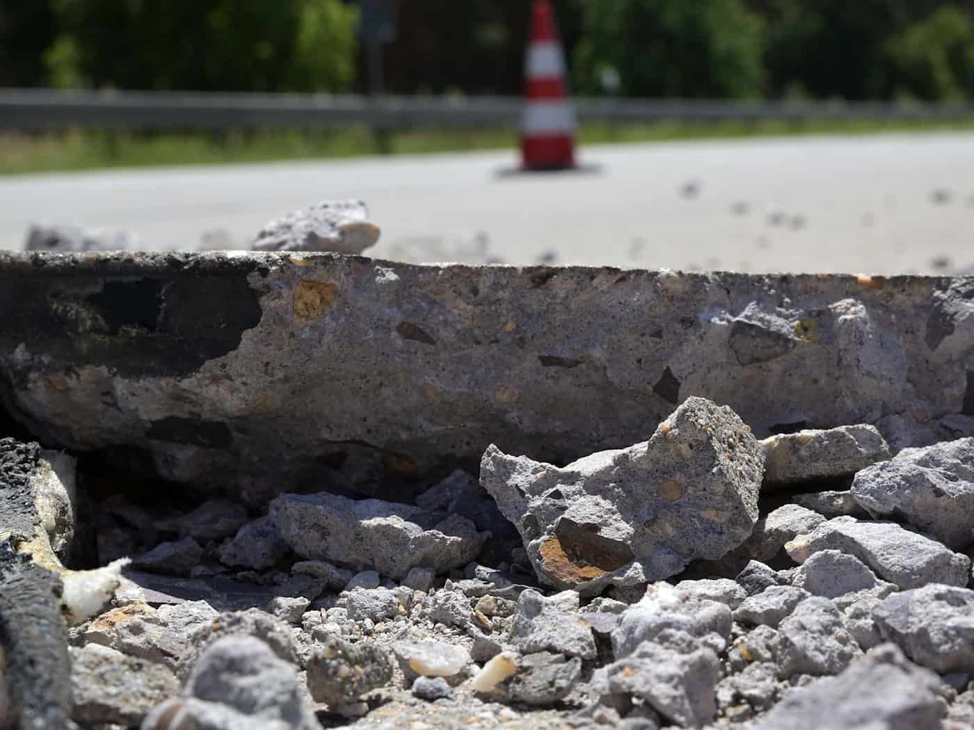 Die große Hitzewelle ist vorüber, jetzt werden die Schäden eifrig repariert. (Symbolbild) / Foto: Michael Bahlo/dpa