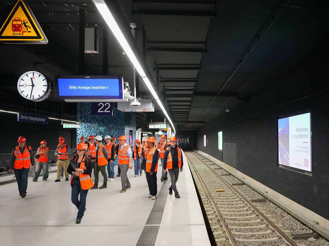 Für die S15 ist ein Interimsbahnhof unter dem Hauptbahnhof gebaut worden. (Archivbild) / Foto: Soeren Stache/dpa