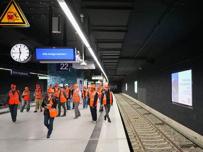 Für die S15 ist ein Interimsbahnhof unter dem Hauptbahnhof gebaut worden. (Archivbild) / Foto: Soeren Stache/dpa