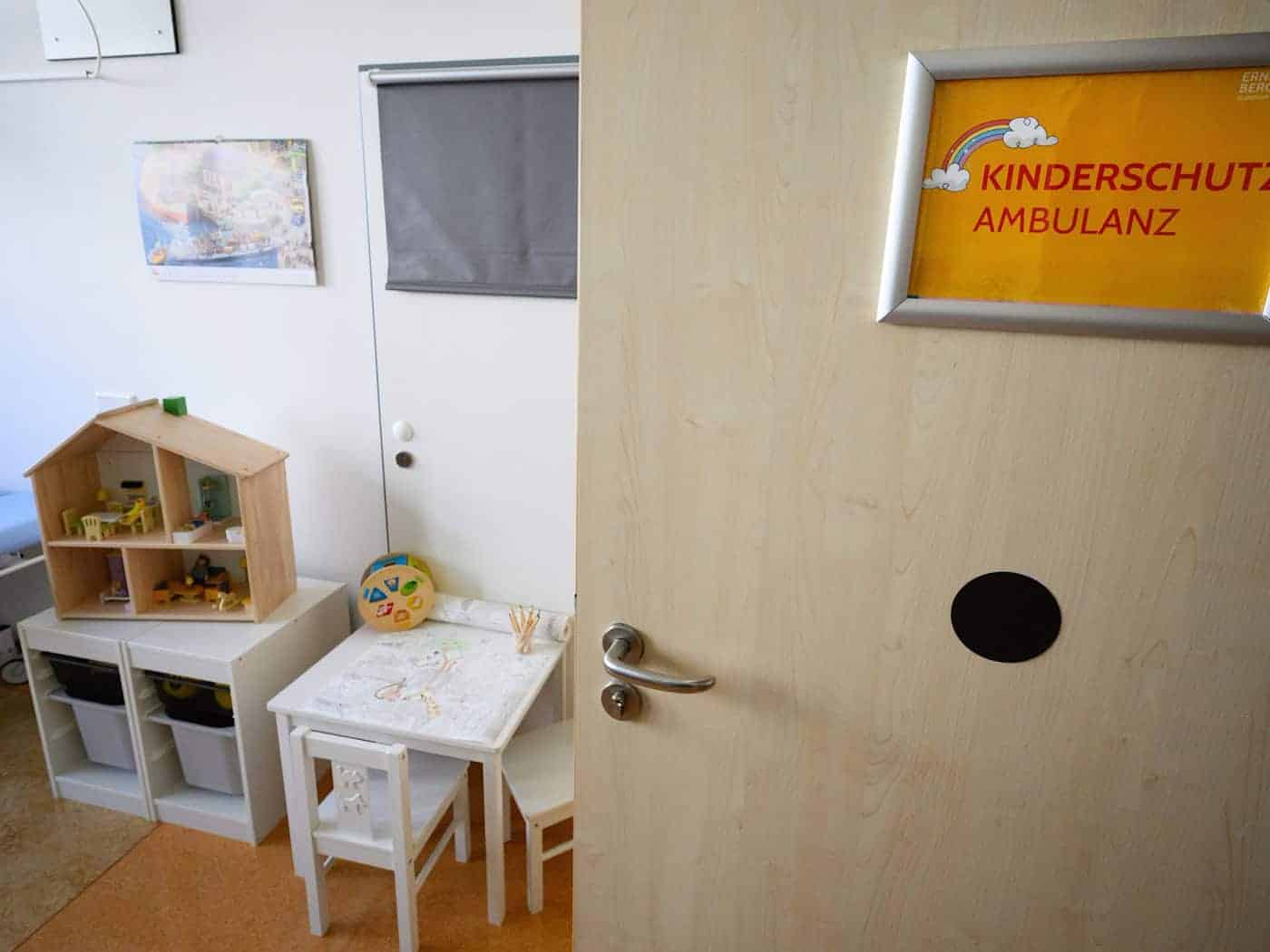 In einer Kinderschutzambulanz finden sich Spielsachen. (Archivbild) / Foto: Bernd von Jutrczenka/dpa