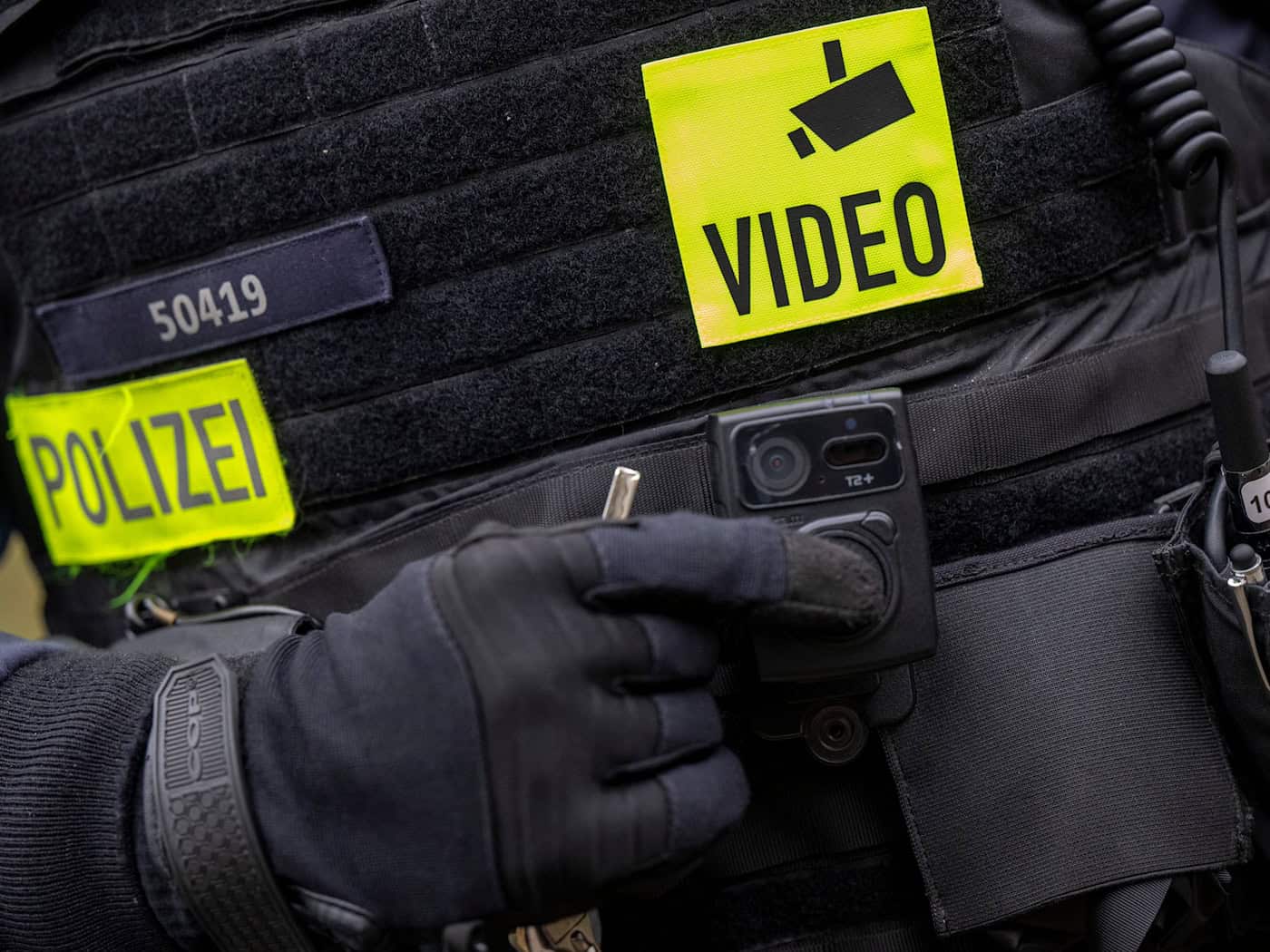 Der Berliner Bürger- und Polizeibeauftragte hat erfolglos vor Gericht die Herausgabe von Bodycam-Aufnahmen der Polizei verlangt. (Symbolbild) / Foto: Monika Skolimowska/dpa