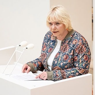 Brandenburgs Landtagspräsidentin Ulrike Liedtke hat sich anlässlich des Nationalen Veteranentages bei einer Feierstunde des Landtags geäußert. (Archivbild) / Foto: Fabian Sommer/dpa
