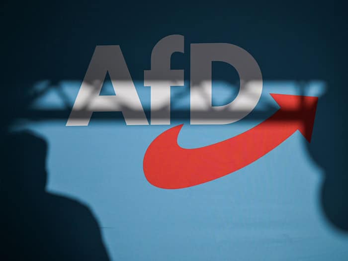Ein Gutachten einer Gruppe von Experten hat die Debatte über ein AfD-Verbotsverfahren erneut angestoßen. (Symbolbild) / Foto: Hannes P Albert/dpa