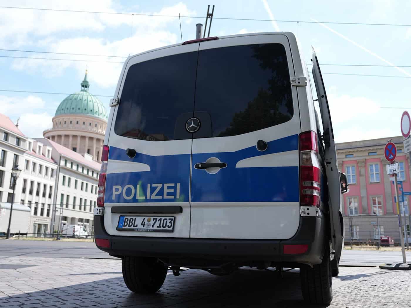 Auch der Landtag wurde abgereigelt. / Foto: Sven Kaeuler/dpa
