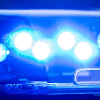 Nach einem Überfall kann die Polizei in Berlin schnell die vier mutmaßlichen Täter fassen. (Illustration) / Foto: Lino Mirgeler/dpa