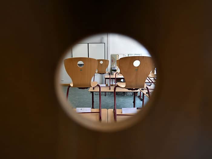 Eine neue Studie soll das Thema Gewalt an Schulen beleuchten. (Symbolbild)    / Foto: Arne Dedert/dpa