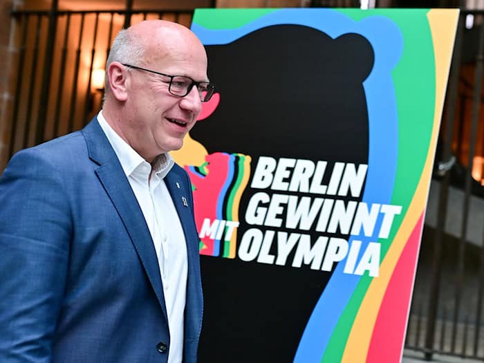 Berlins Regierender Bürgermeister Kai Wegner (CDU) wirbt für Olympia in Berlin. / Foto: Sebastian Christoph Gollnow/dpa