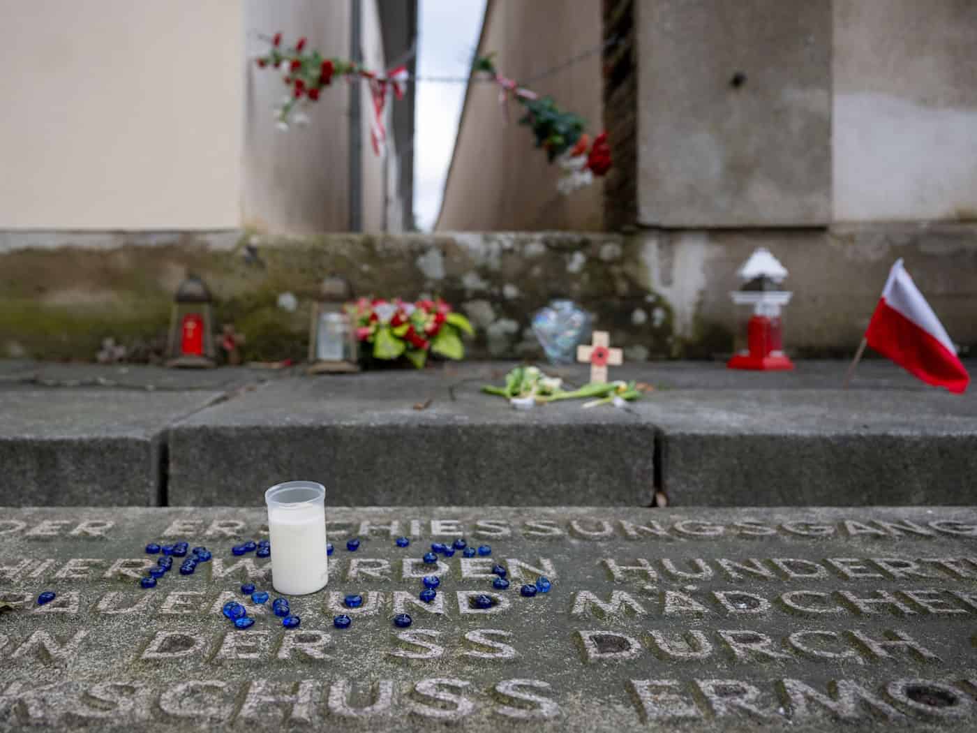 Schüler aus Belgien und Berlin wollen die Mahn- und Gedenkstätte am Sonntag besuchen. (Archivbild) / Foto: Monika Skolimowska/dpa
