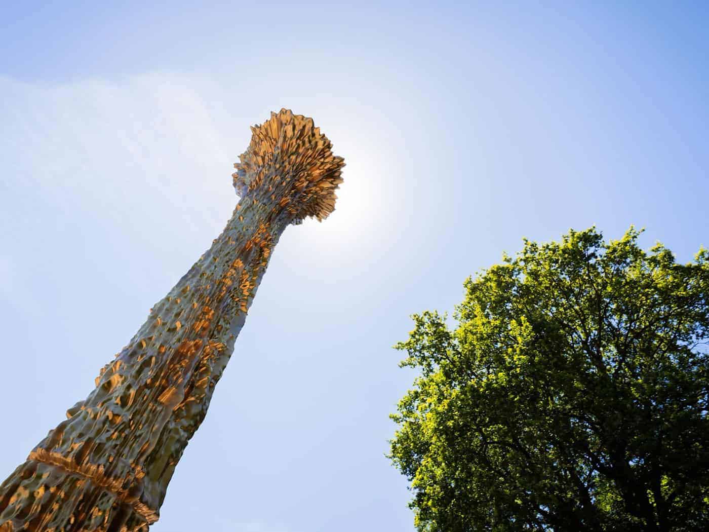 Das Mahnmal für die Zeugen Jehovas, die dem Nationalsozialismus zum Opfer fielen, im Berliner Tiergarten. / Foto: Christoph Soeder/dpa