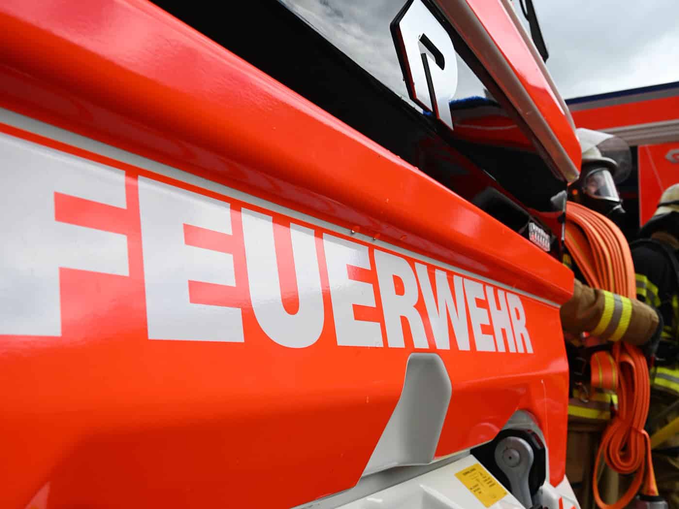 In Briesen wurde die Feuerwehr zu einer Apotheke gerufen. (Symbolbild) / Foto: Bernd Weißbrod/dpa