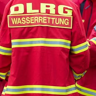 Die DLRG warnt vor unterschätzten Risiken beim Sommerspaß. (Symbolbild) / Foto: picture alliance / dpa