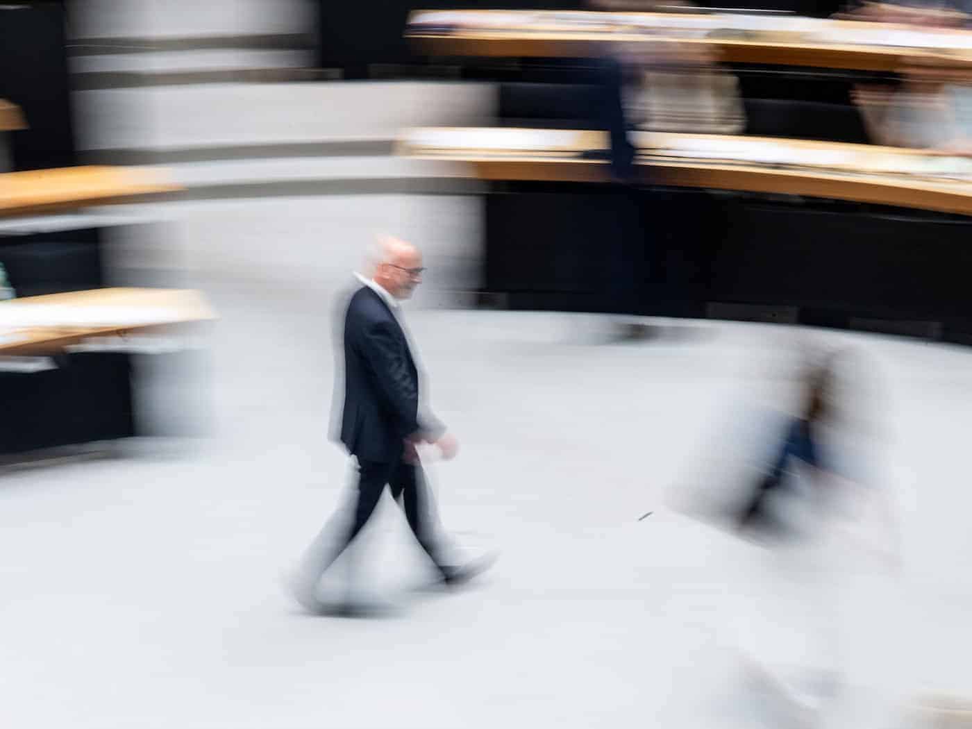 Mahnt SPD und Grüne zu Abstand zur Linkspartei: Kai Wegner. (Archivbild) / Foto: Sebastian Christoph Gollnow/dpa